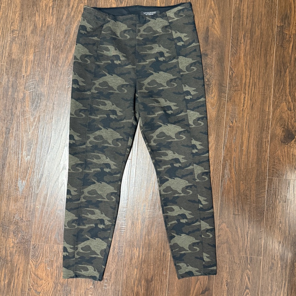 LIVERPOOL STRETCH PULL ON PANTS LEGGINGS GREEN Black CAMOUFLAGE PATTERN